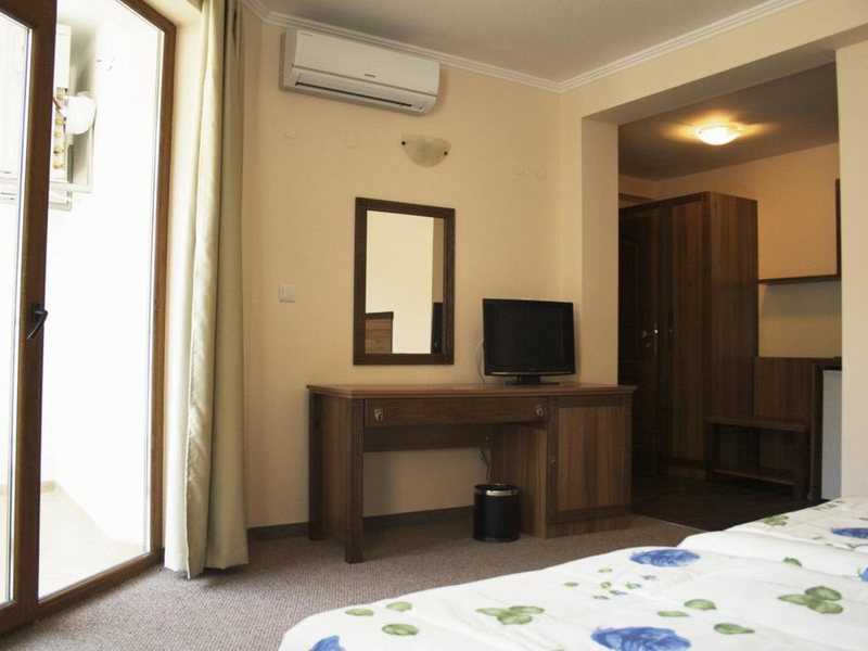 Selena (Balchik)  168236