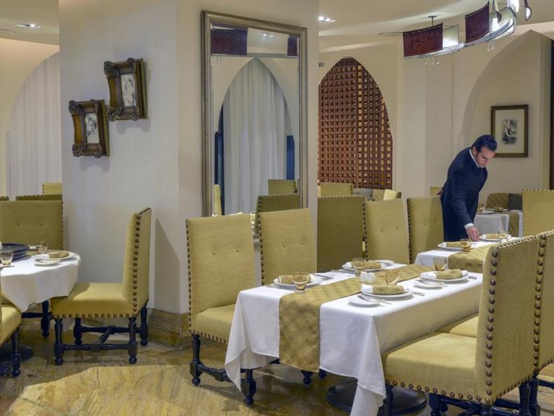 Semiramis InterContinental  293970