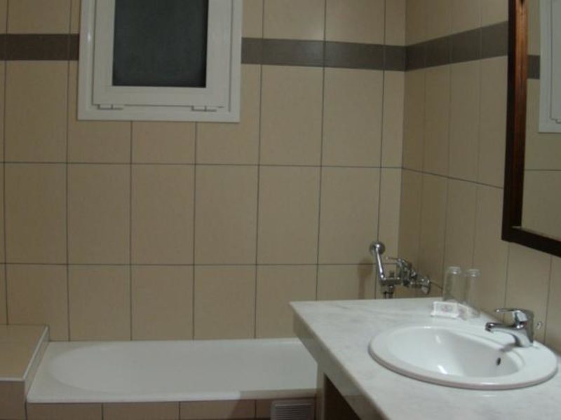 Semiramis Village Hotel 77575