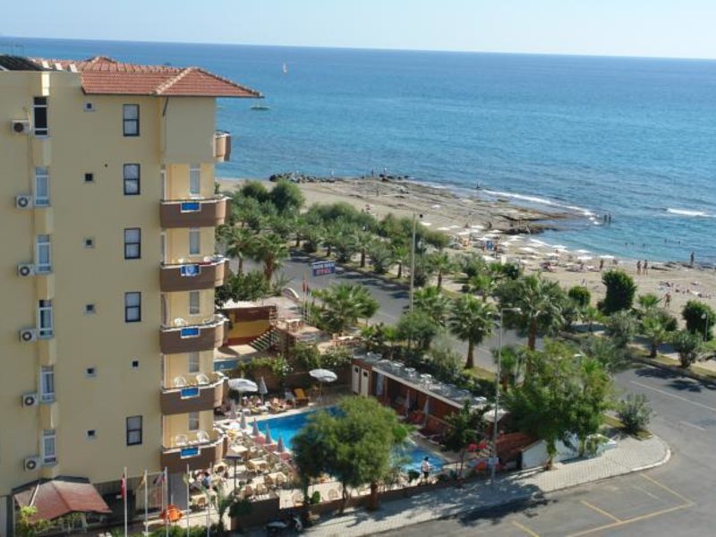 Semt Luna Beach Hotel 181290