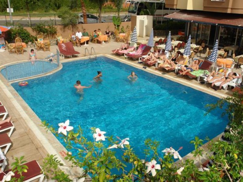 Semt Luna Beach Hotel 181292