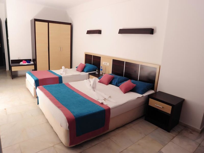 Semt Luna Beach Hotel 181296