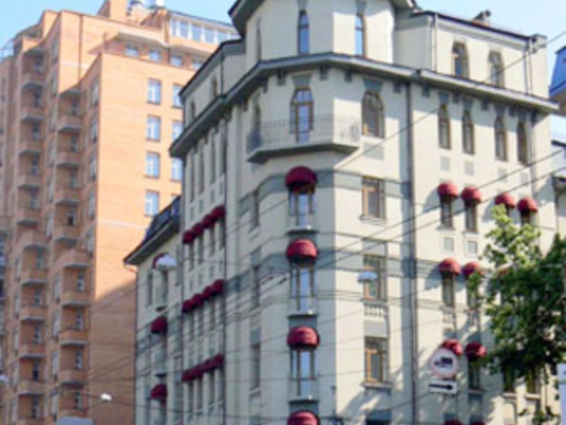 Senator Apartments Executive Court 11743