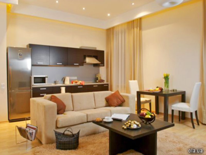 Senator Apartments Executive Court 11747