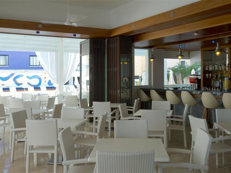 Senator Hotel 106083