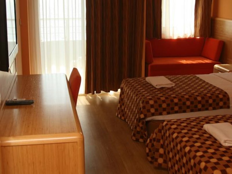 Senza Hotels Grand Santana 103308