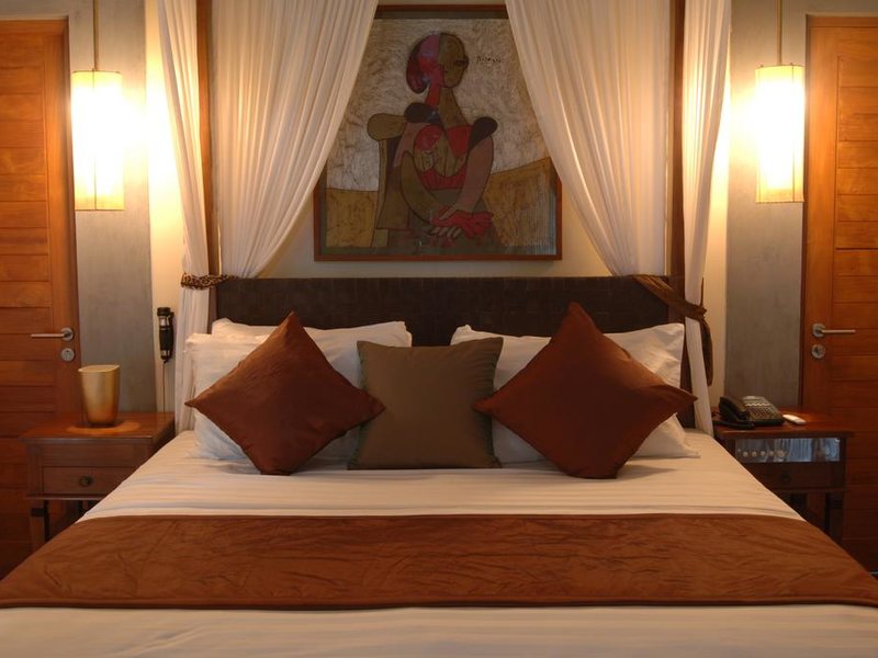 Serene Pavilions  111817