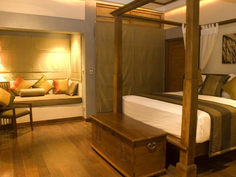 Serene Pavilions  111818