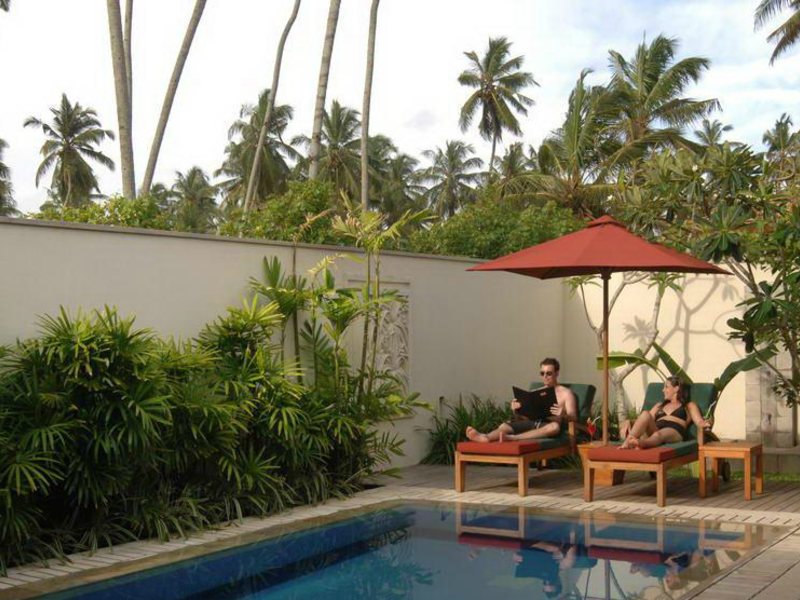 Serene Pavilions  111825