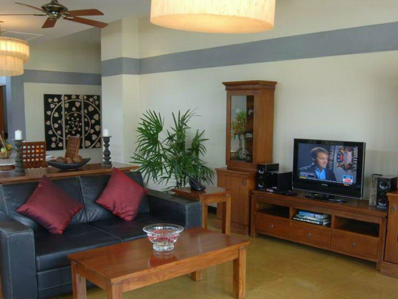 Serene Pavilions  111829