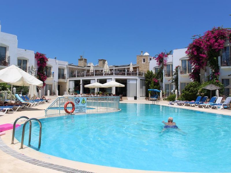 Serpina Hotel 277340