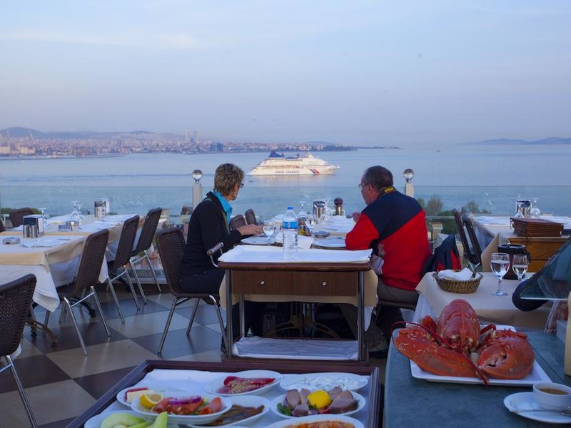 Seven Hill Hotel 281000