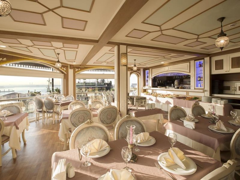 Seven Hill Hotel 281008