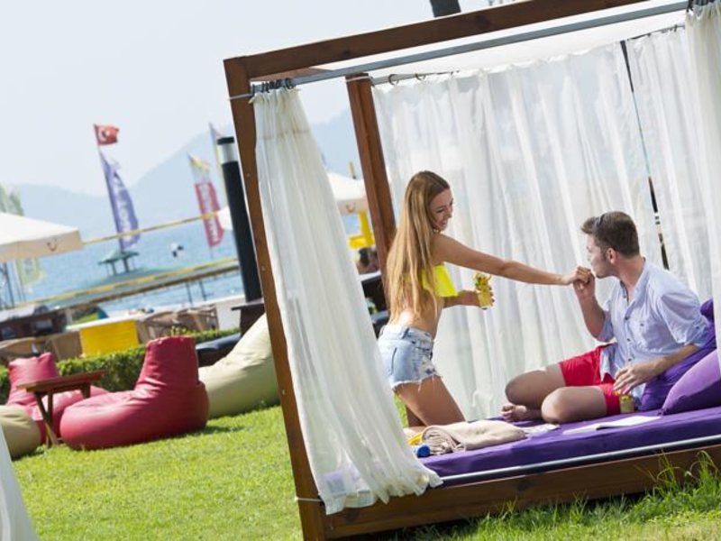 Seven Seas Hotel Life (ex 64187