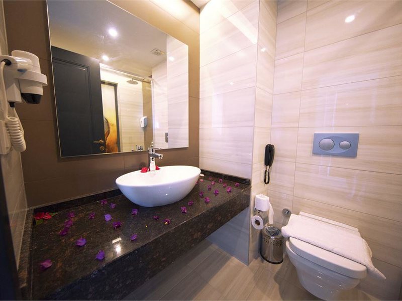 Sey Beach Hotel & Spa 189751