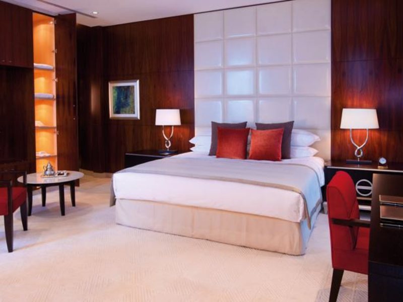 Shangri-La Hotel 49225