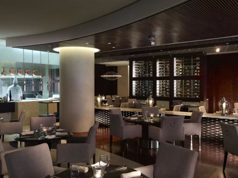 Shangri-La Hotel 49232