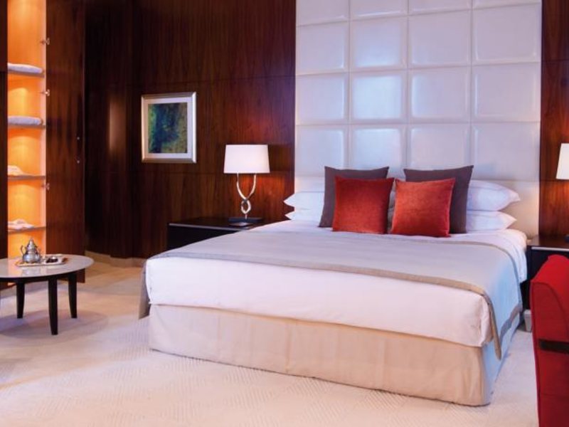 Shangri-La Hotel 49244