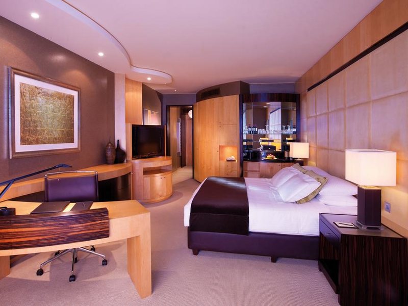 Shangri-La Hotel Dubai Sheikh Zayed Road 270674