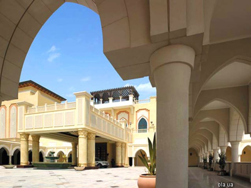 Shangri-La Hotel Qaryat Al Beri 9836
