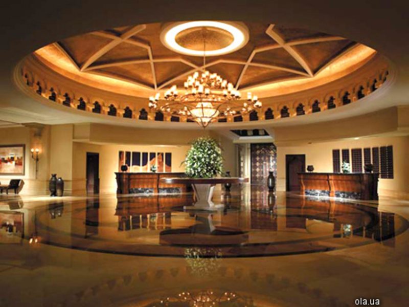 Shangri-La Hotel Qaryat Al Beri 9841