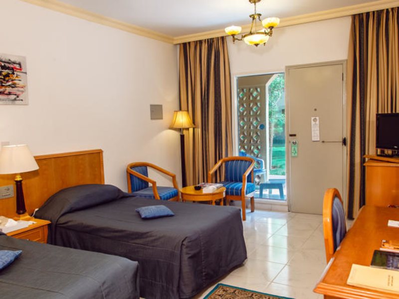 Sharjah Carlton 49273