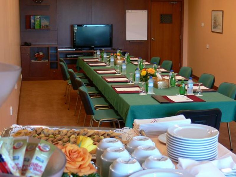 Sharjah Grand Hotel (ex 46614