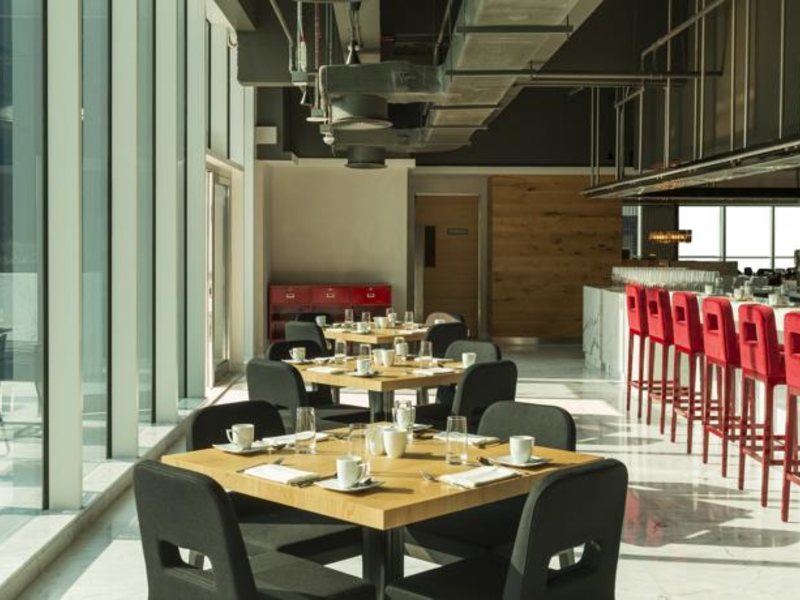 Sheraton Grand Hotel Dubai 118688