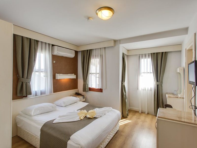 Sherwood Prize Hotel 176075