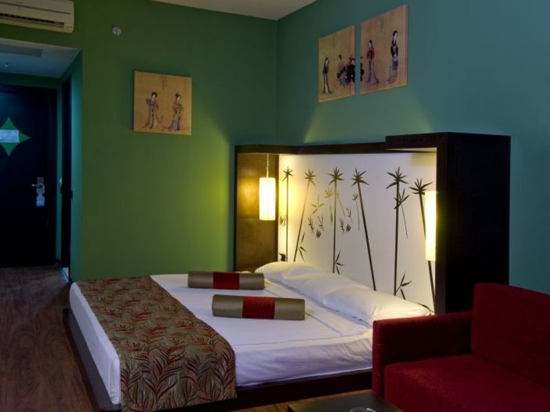 Siam Elegance Hotel & Spa 33960