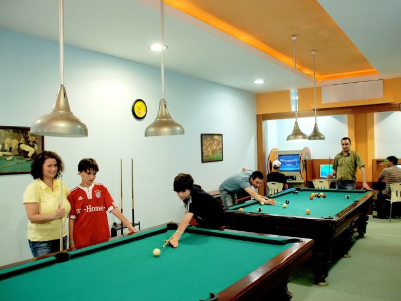 Side Breeze Hotel  71638