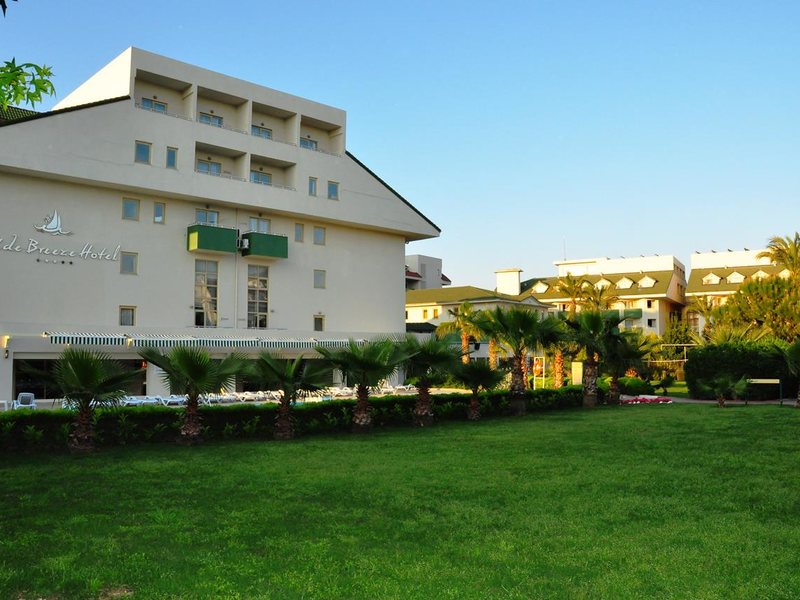 Side Breeze Hotel  71640