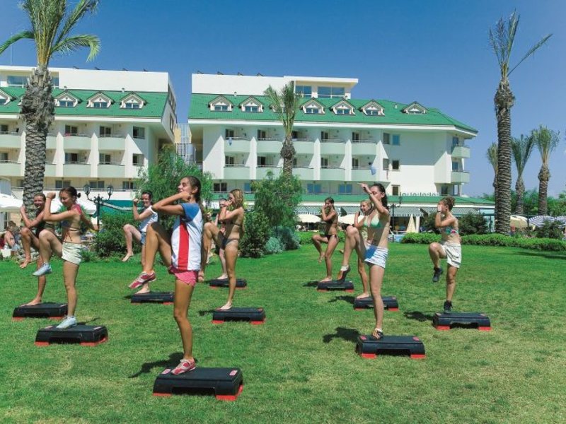 Side Breeze Hotel  71651