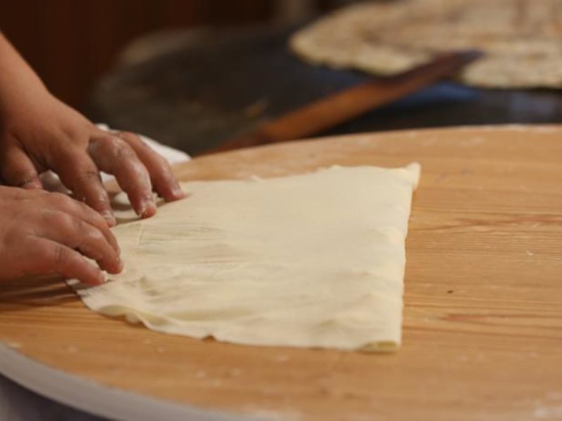 Side Crown Charm Palace 60822