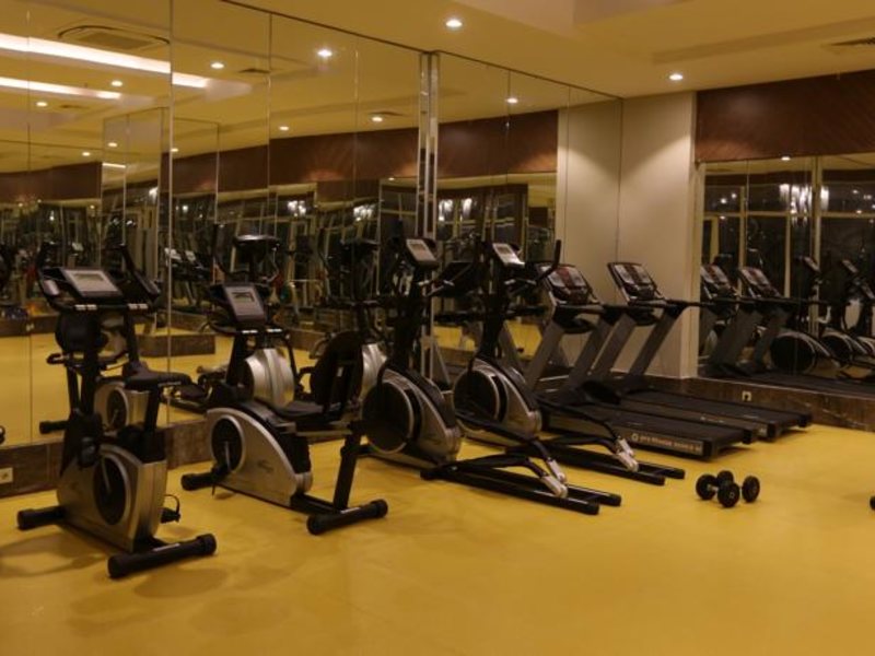 Side Crown Charm Palace 60835