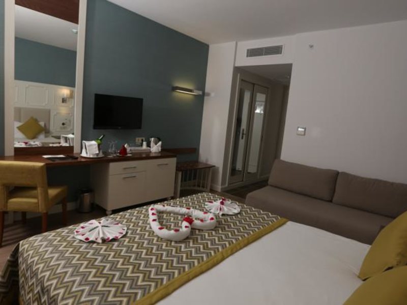 Side Crown Charm Palace 60846