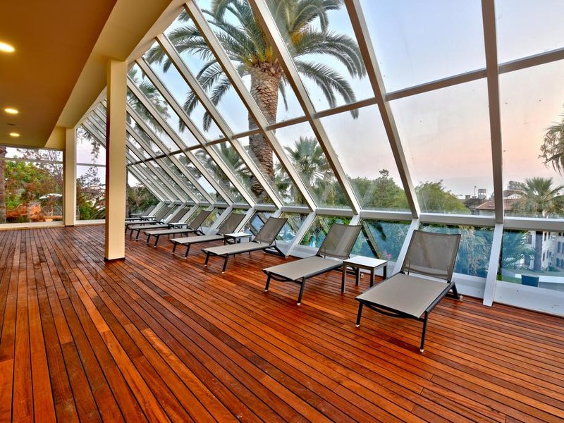 Side Star Elegance (ex 296316