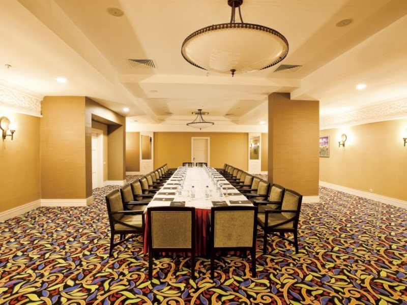 Side Star Resort 33894