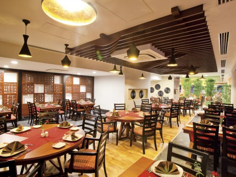 Side Star Resort 33898