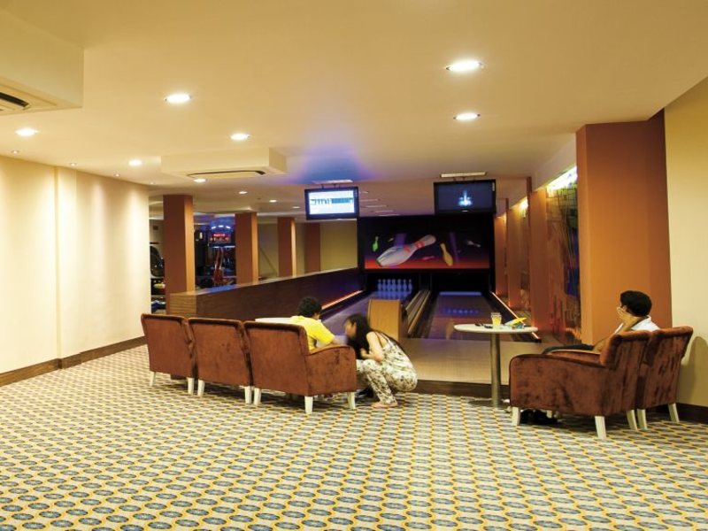 Side Star Resort 33903