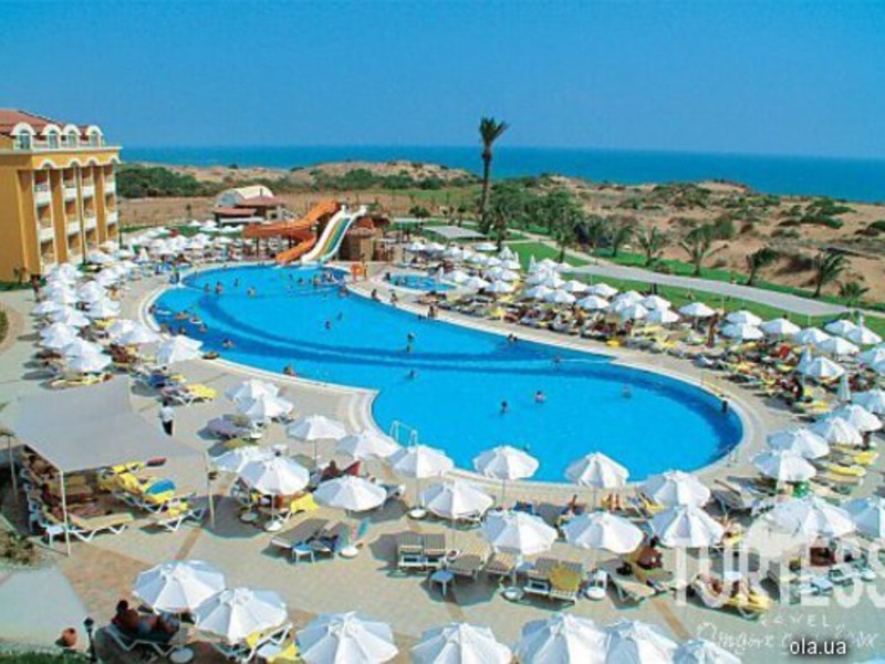 Side Star Resort  18457