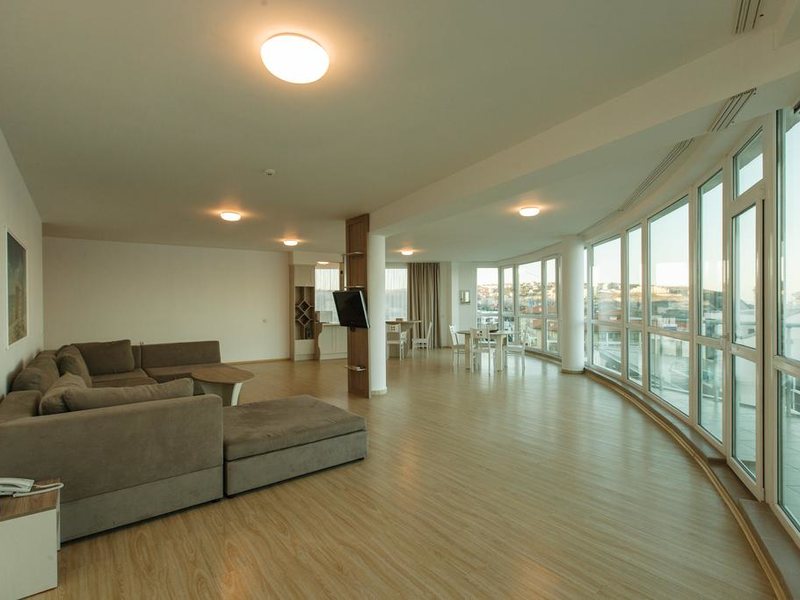 Silver Beach Resort 168433