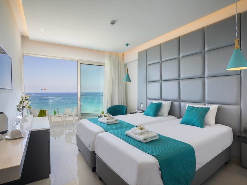 Silver Sands Beach Hotel  271954