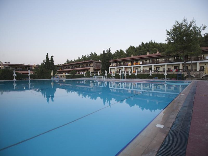 Simantro Beach Hotel 252030