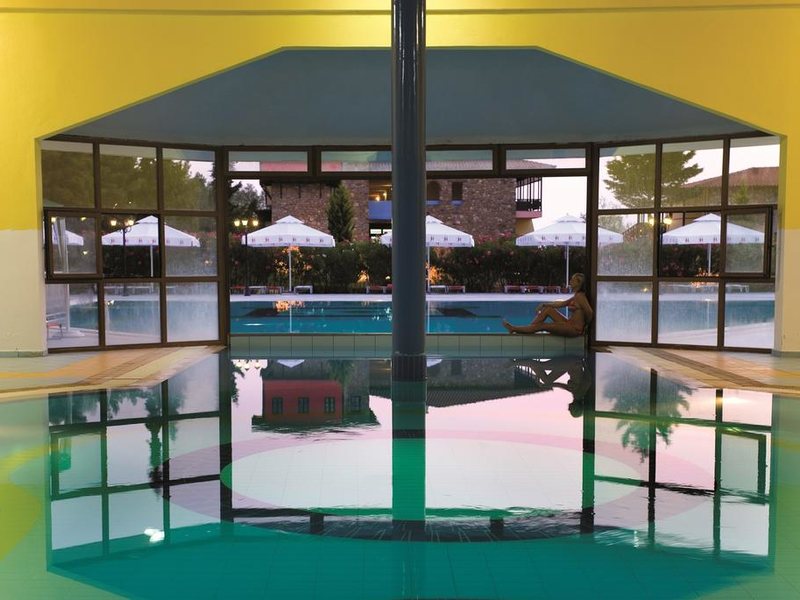 Simantro Beach Hotel 252031