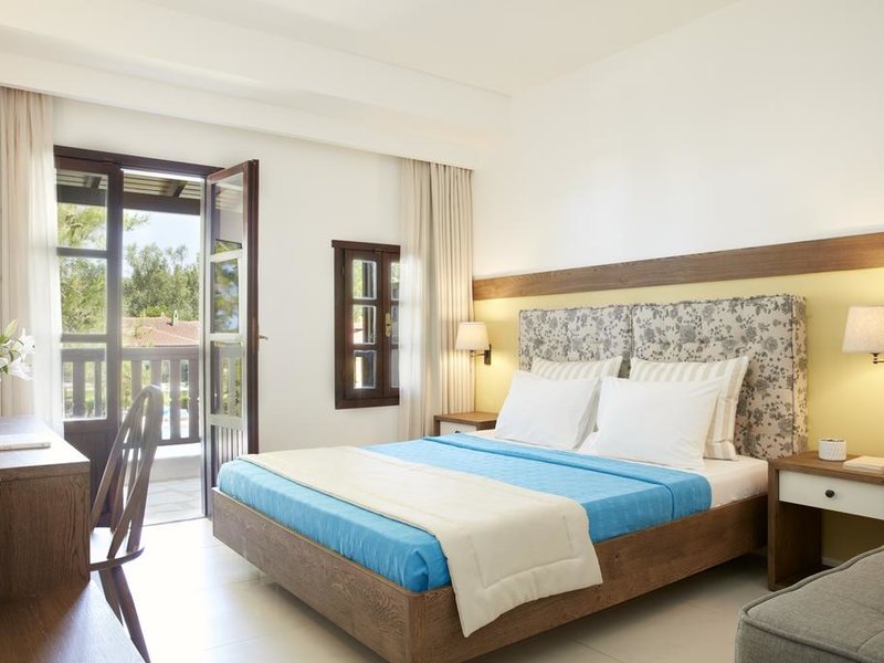 Simantro Beach Hotel 252039