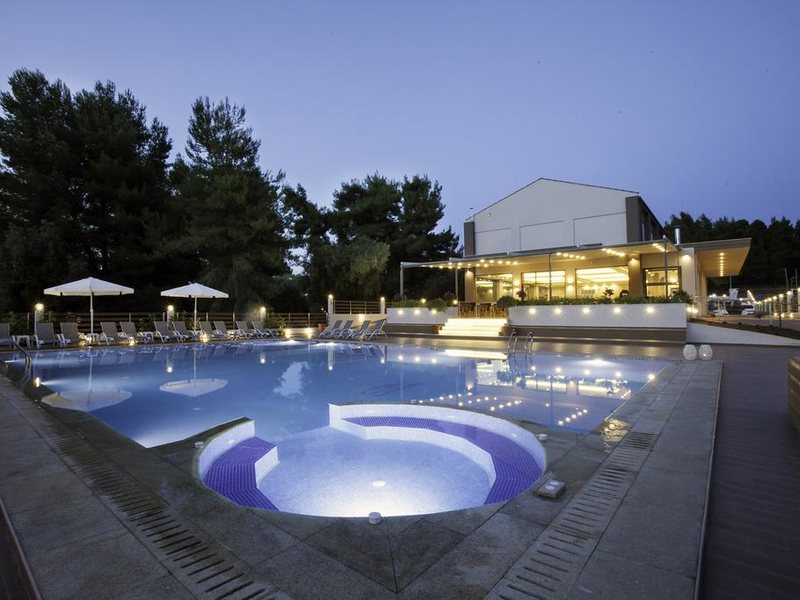 Simeon Hotel Apartments 178739