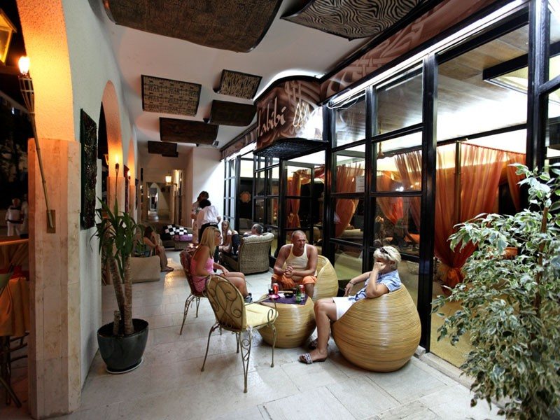 Slovenska Plaza  83180