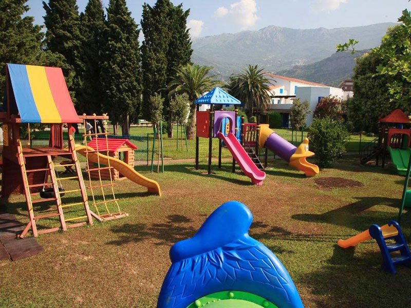 Slovenska Plaza  83190