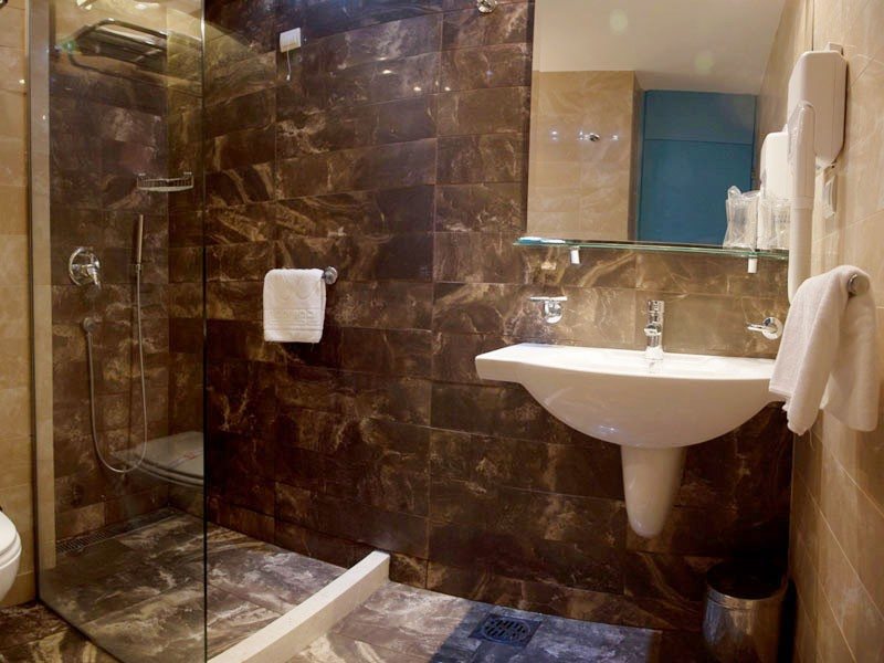 Slovenska Plaza  83192